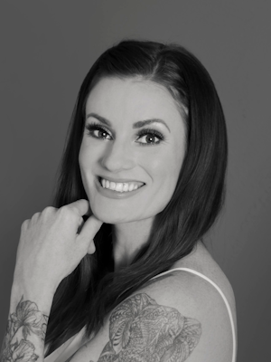 Megan Salar Headshot